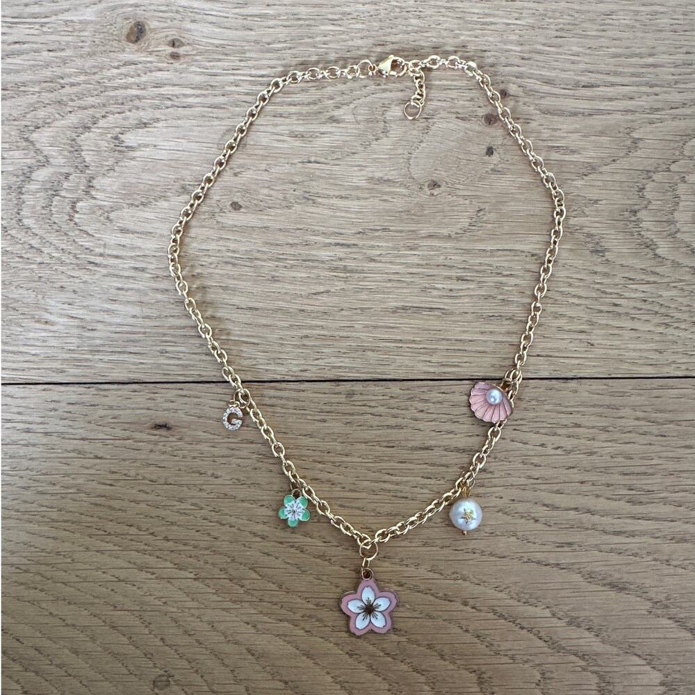 No Brand - Flower, Seashells and Initial G Charm Necklace in Gold Tone